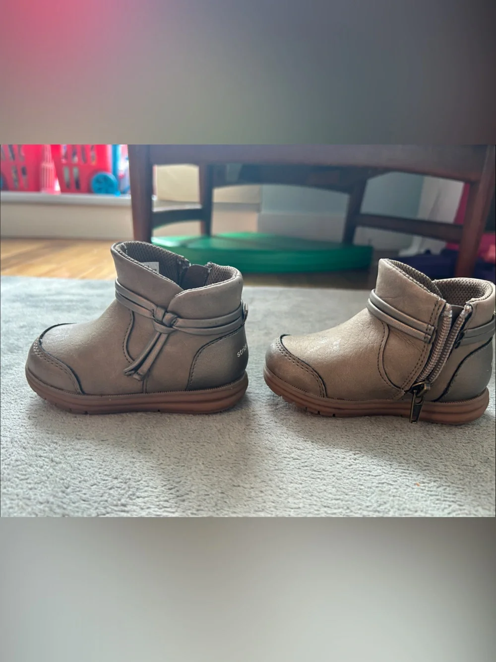 Stride Rite 360 Shania Boot Taupe Toddler Size 5 Zip Ankle Bootie